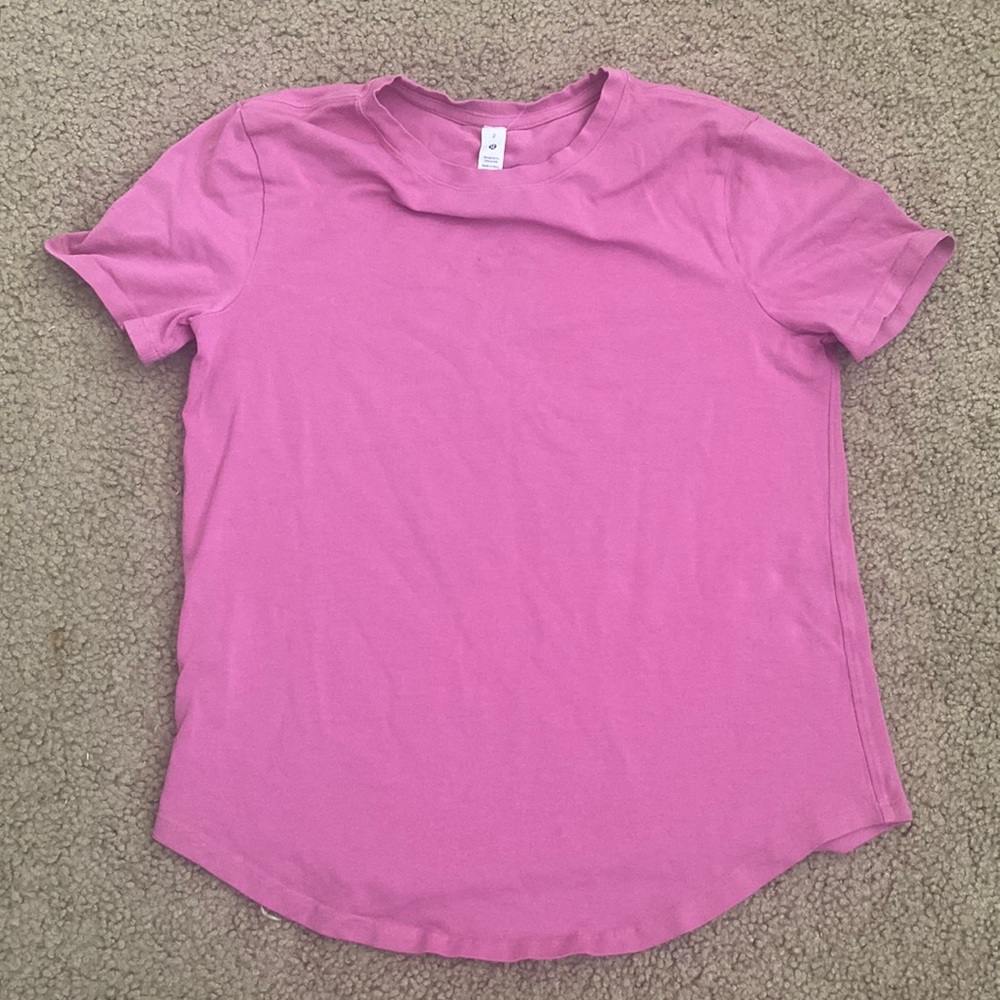 Lululemon pink top